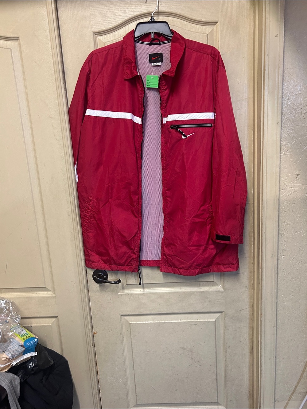 Nike Men’s Crimson Windbreaker Jacket with White Trim OLIMB